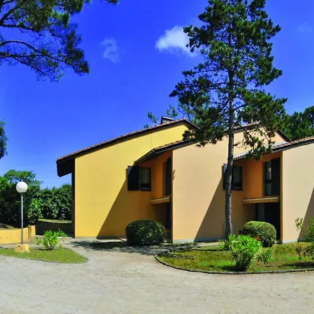 Les Cabannes 2p 2 Semesteranläggning (resort)